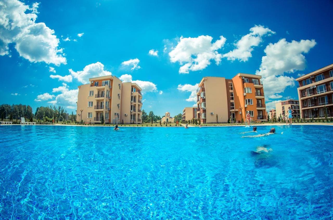 Holiday Fort Golf Club - Premium Apartments Sunny Beach Buitenkant foto