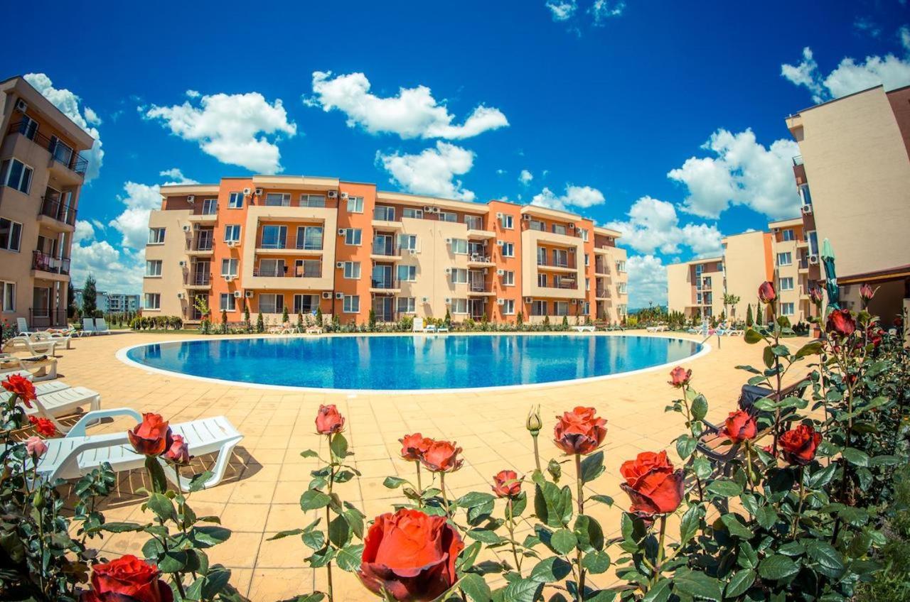 Holiday Fort Golf Club - Premium Apartments Sunny Beach Buitenkant foto