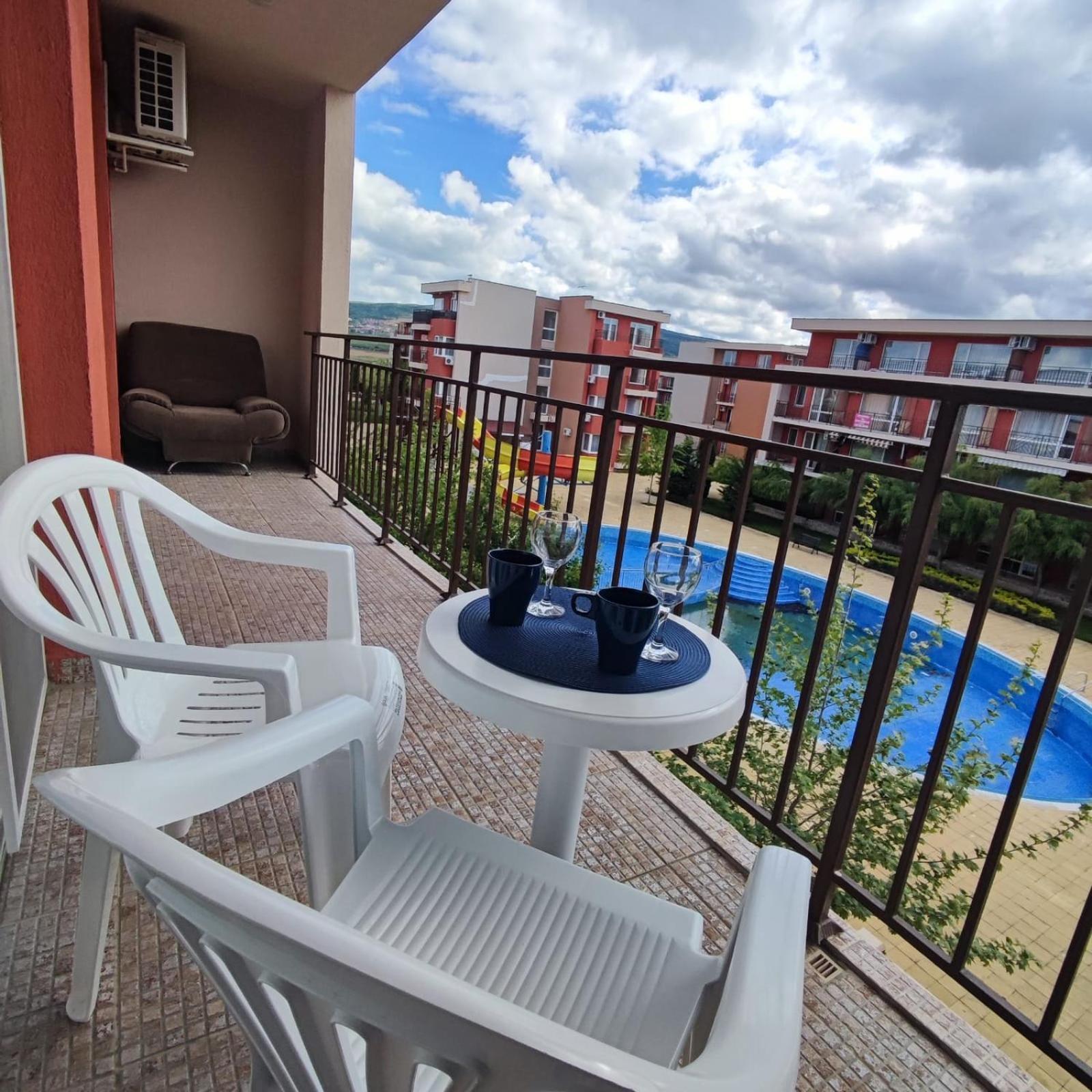 Holiday Fort Golf Club - Premium Apartments Sunny Beach Buitenkant foto